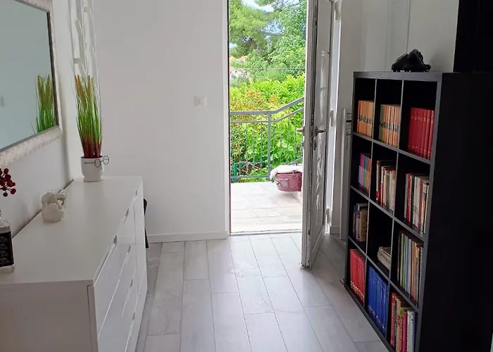 Perleta Luxury Sea View With Jacuzzi Apartament
