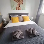 아파트 Perleta Luxury Sea View With Jacuzzi *