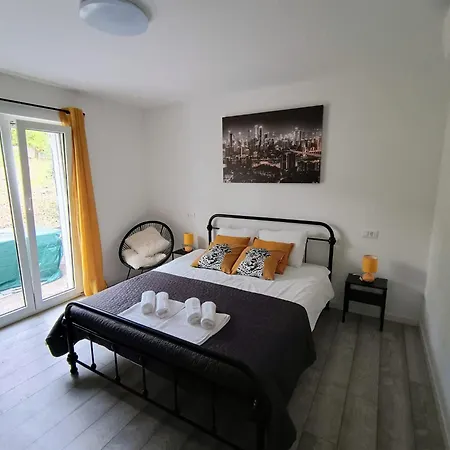 דירה Perleta Luxury Sea View With Jacuzzi