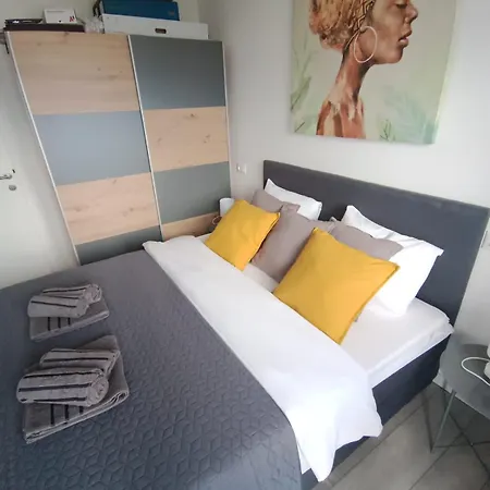 דירה Perleta Luxury Sea View With Jacuzzi *