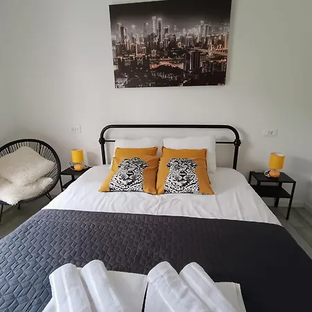 דירה Perleta Luxury Sea View With Jacuzzi *